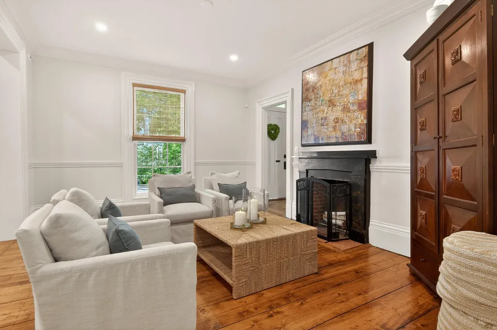 32 Summer Street Kennebunk ME 04043