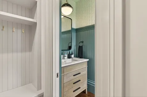 32 Summer Street Kennebunk ME 04043