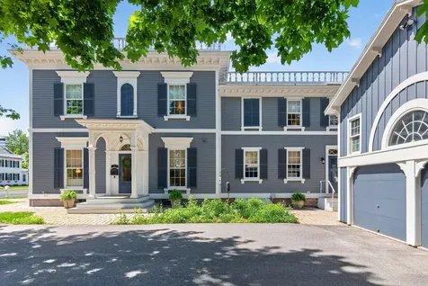 32 Summer Street Kennebunk ME 04043