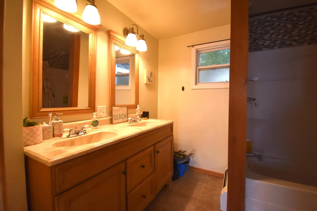 265 Hunnewell Avenue Pittsfield ME 04967