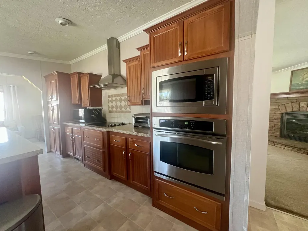 20 Town And Country Drive Lisbon ME 04250
