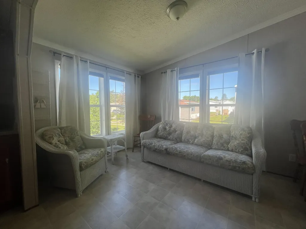 20 Town And Country Drive Lisbon ME 04250
