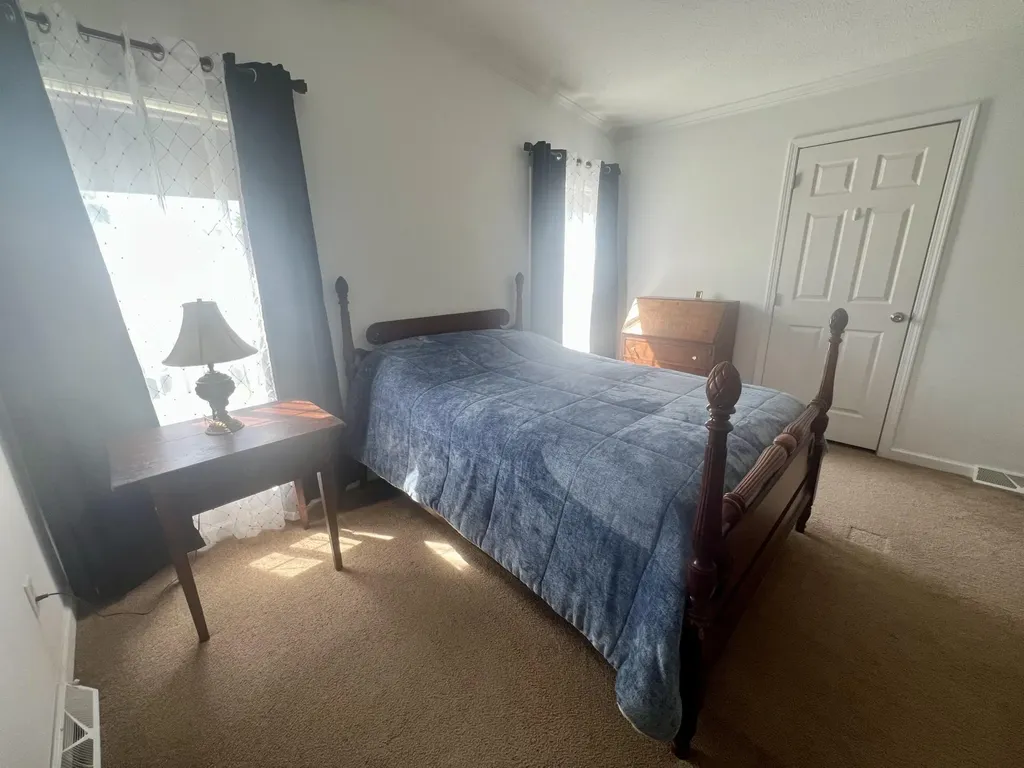 20 Town And Country Drive Lisbon ME 04250