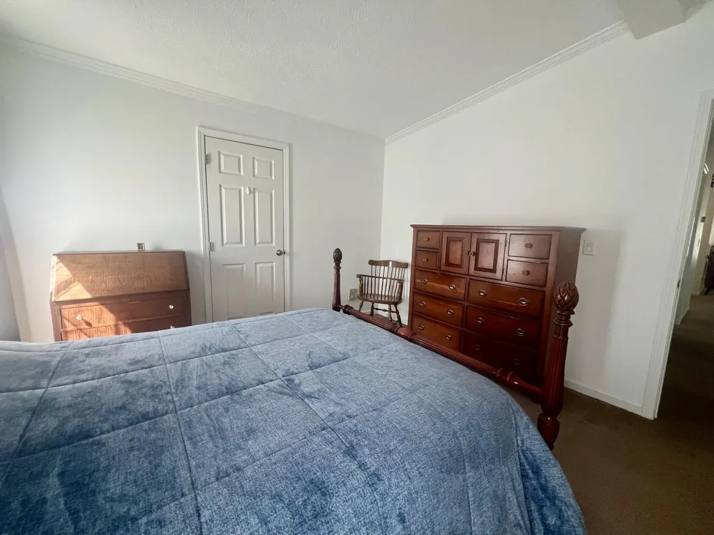 20 Town And Country Drive Lisbon ME 04250