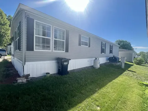 20 Town And Country Drive Lisbon ME 04250