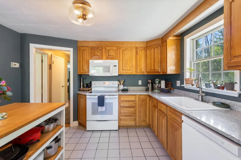 1 Hemphill Drive Westbrook ME 04092