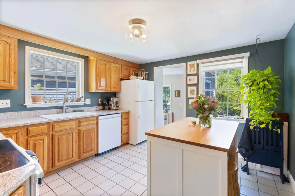 1 Hemphill Drive Westbrook ME 04092