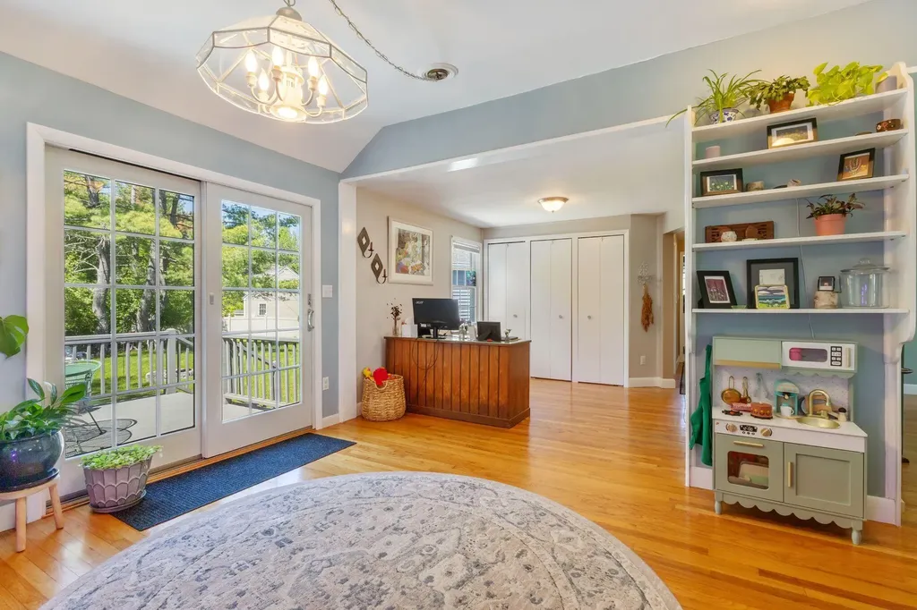 1 Hemphill Drive Westbrook ME 04092