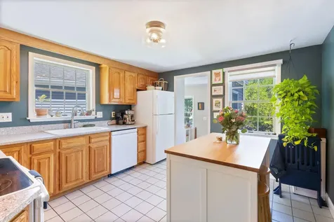 1 Hemphill Drive Westbrook ME 04092
