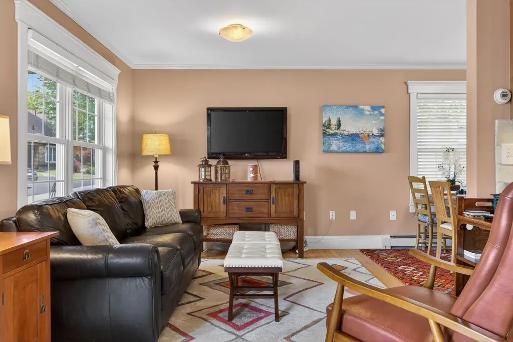 38 West Island Way Edgecomb ME 04556