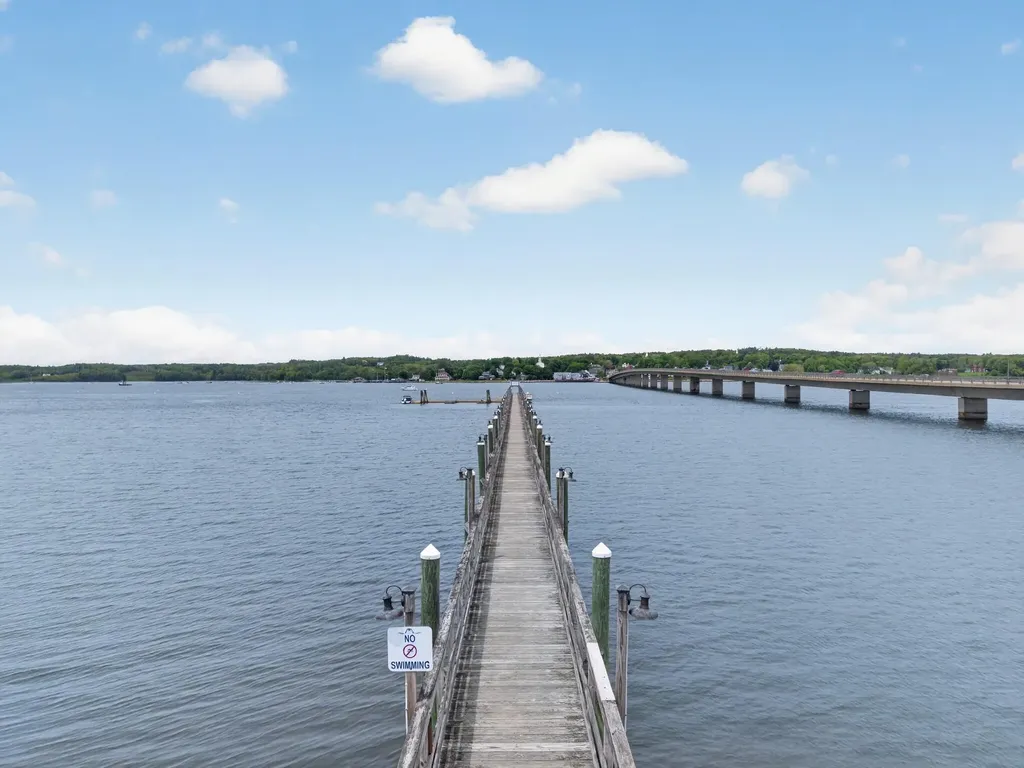 38 West Island Way Edgecomb ME 04556