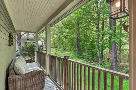 38 West Island Way Edgecomb ME 04556