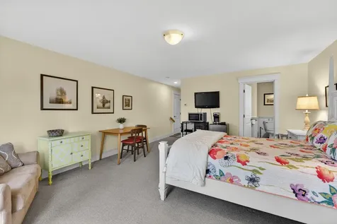 38 West Island Way Edgecomb ME 04556