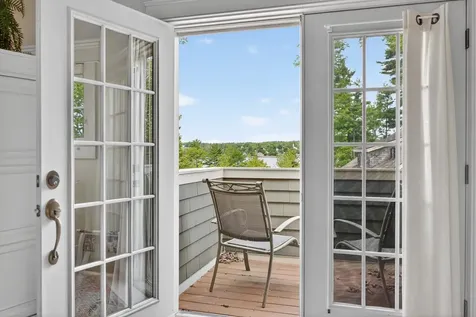 38 West Island Way Edgecomb ME 04556