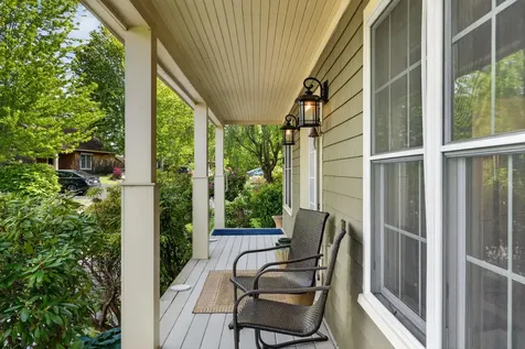 38 West Island Way Edgecomb ME 04556