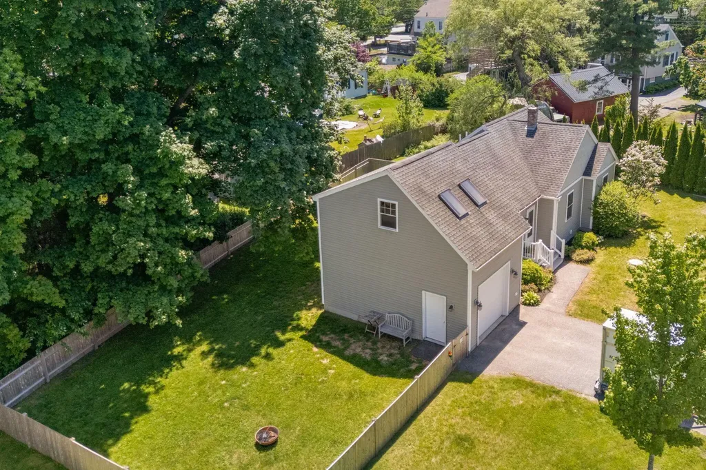 13 Summer Lane South Portland ME 04106
