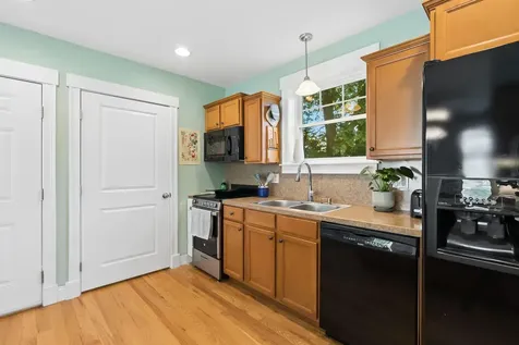 13 Summer Lane South Portland ME 04106