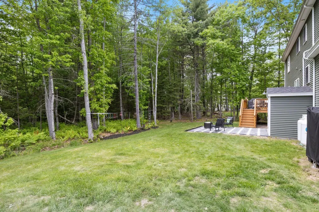 25 Leonards Way Windham ME 04062