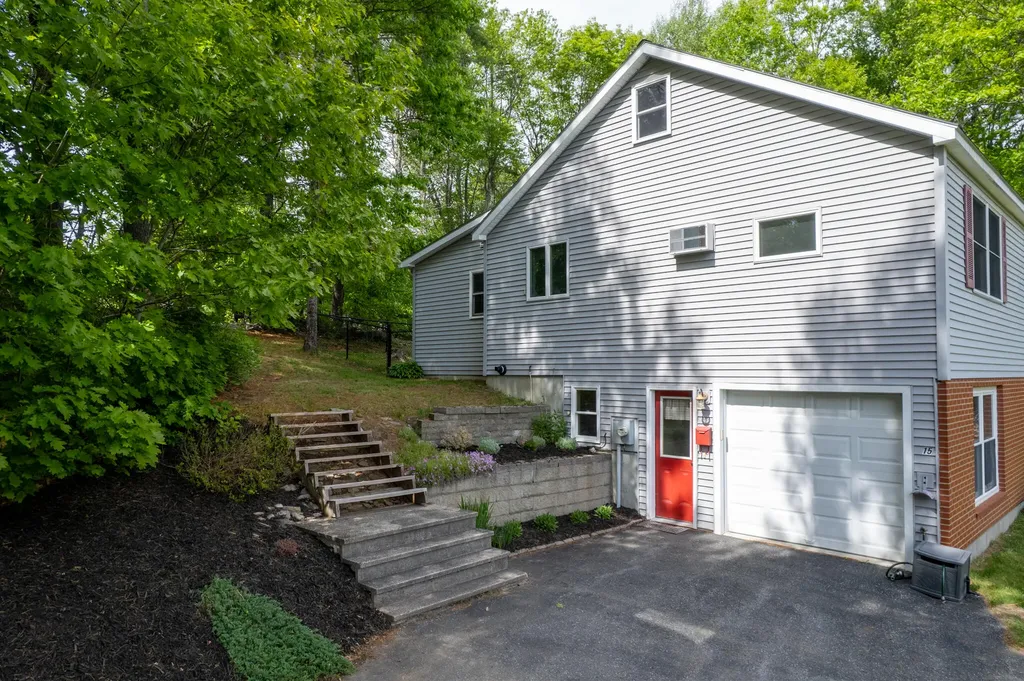 15 Cassidy Lane West Gardiner ME 04345
