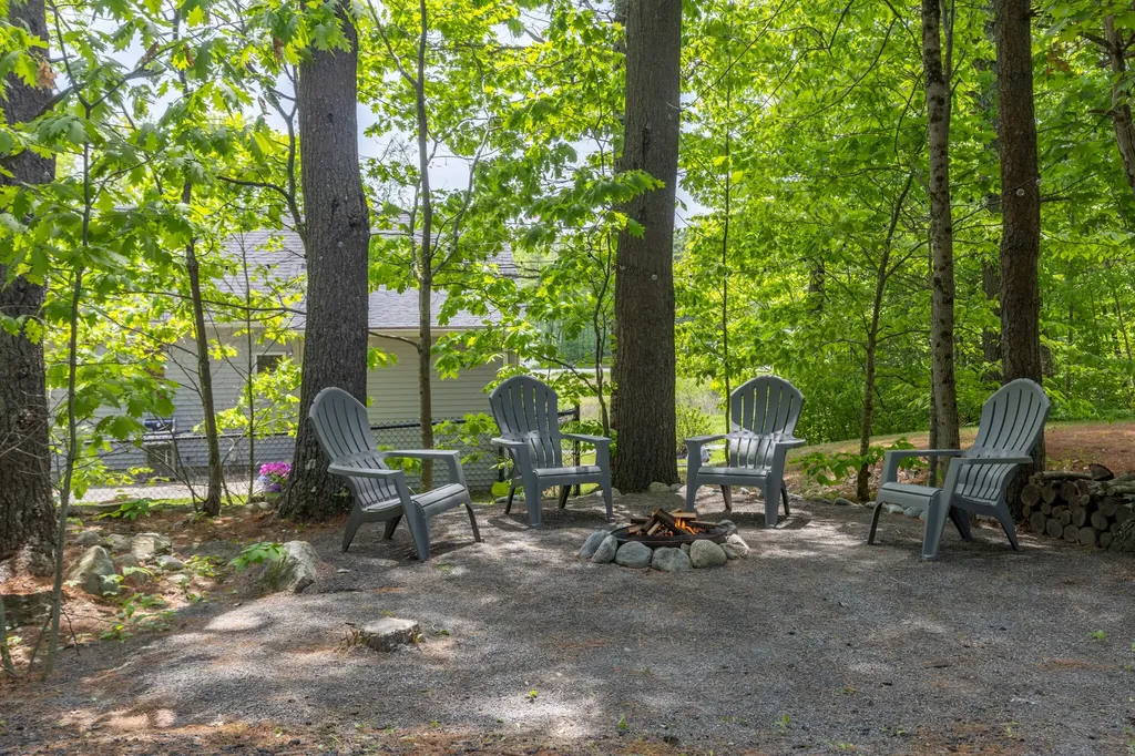 15 Cassidy Lane West Gardiner ME 04345