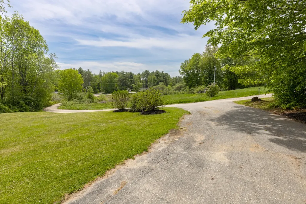 15 Cassidy Lane West Gardiner ME 04345