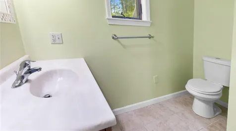 15 Cassidy Lane West Gardiner ME 04345