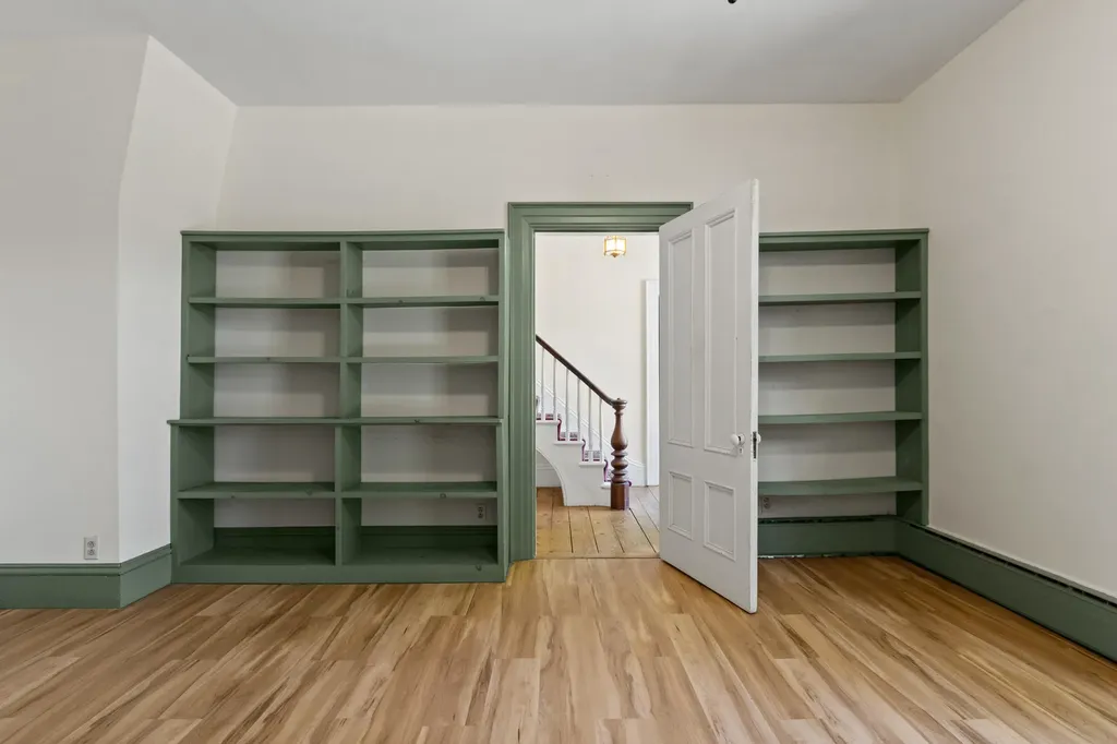 434 Main Street Oxford ME 04270