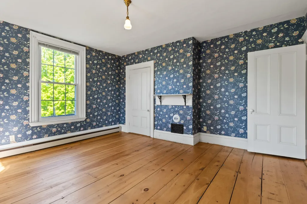 434 Main Street Oxford ME 04270