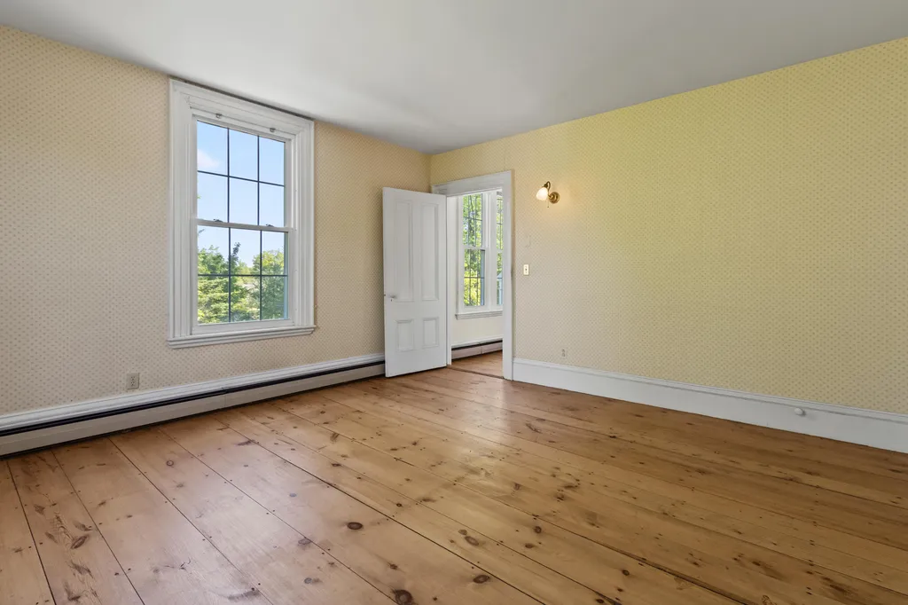 434 Main Street Oxford ME 04270