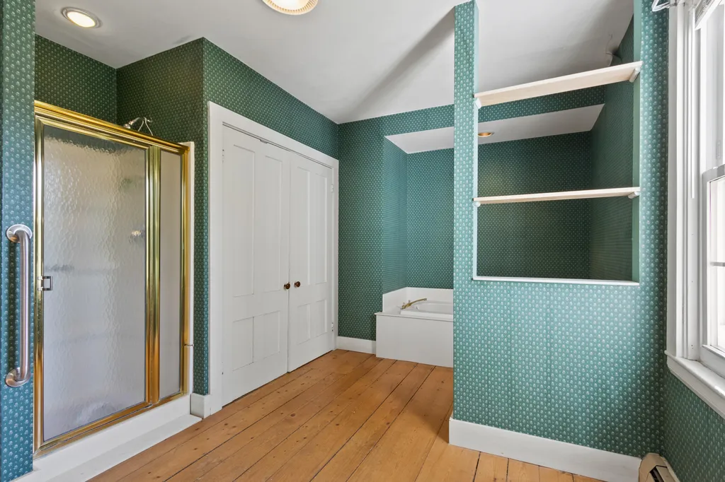 434 Main Street Oxford ME 04270