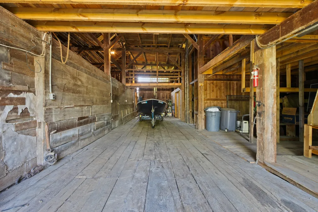 434 Main Street Oxford ME 04270
