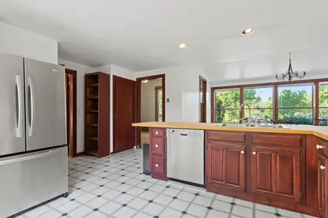 434 Main Street Oxford ME 04270