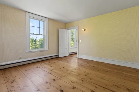434 Main Street Oxford ME 04270