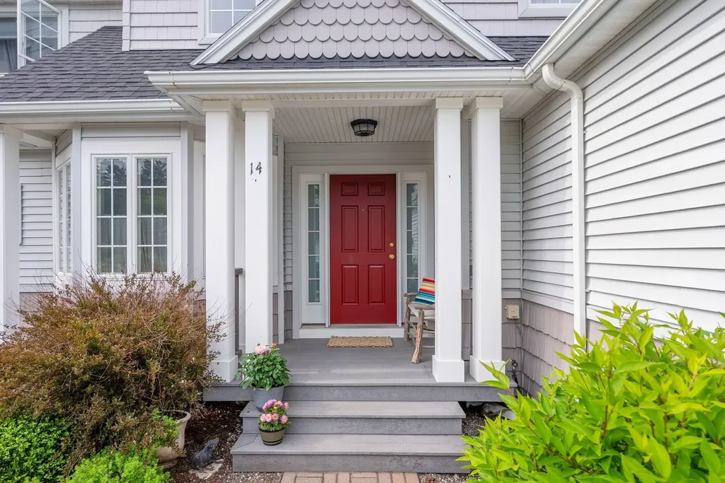14 Larkspur Lane Brunswick ME 04011