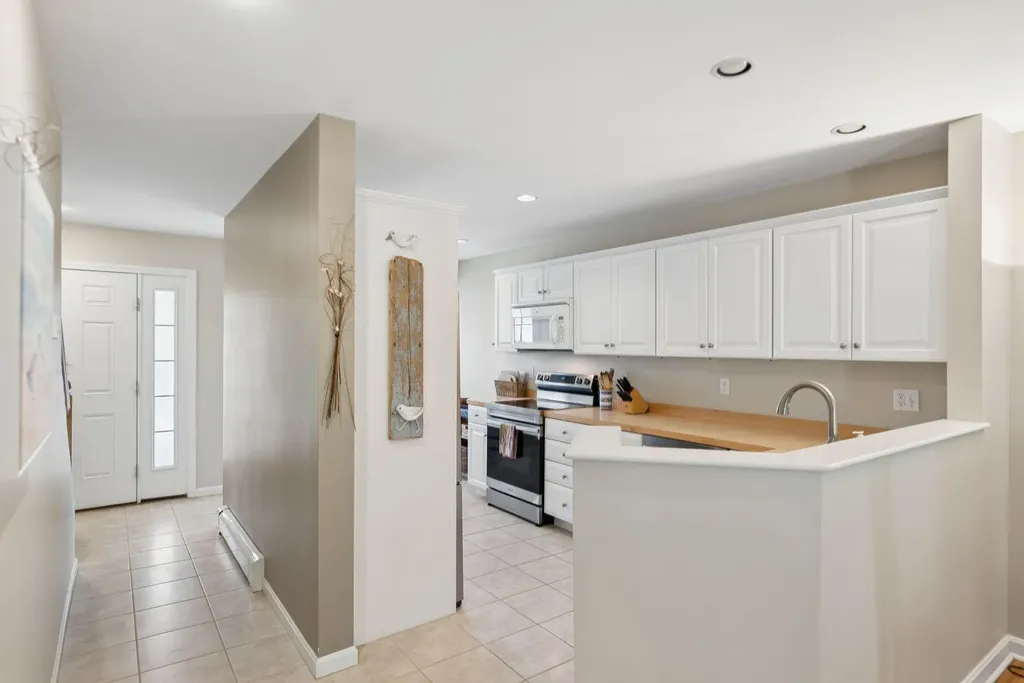 14 Larkspur Lane Brunswick ME 04011