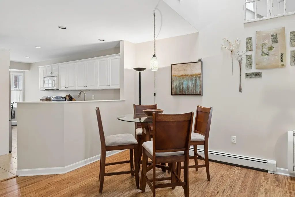 14 Larkspur Lane Brunswick ME 04011