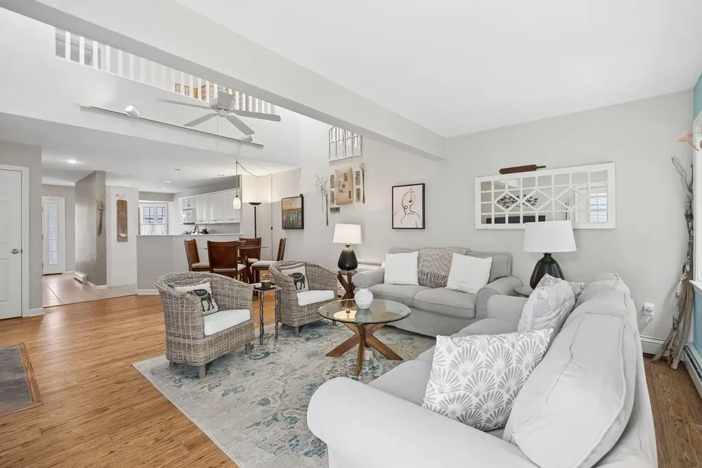 14 Larkspur Lane Brunswick ME 04011
