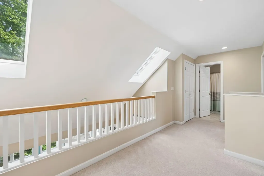 14 Larkspur Lane Brunswick ME 04011