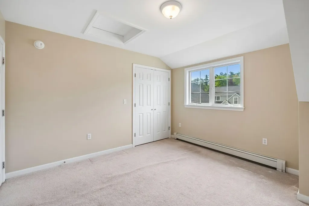 14 Larkspur Lane Brunswick ME 04011