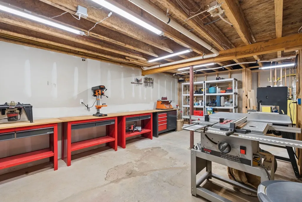 14 Larkspur Lane Brunswick ME 04011