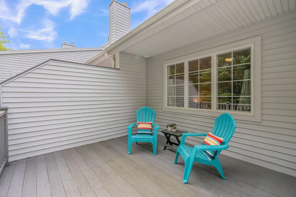 14 Larkspur Lane Brunswick ME 04011