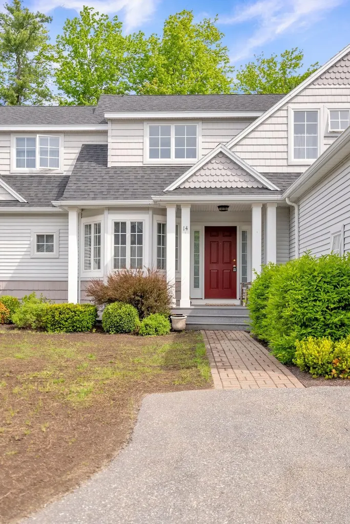 14 Larkspur Lane Brunswick ME 04011