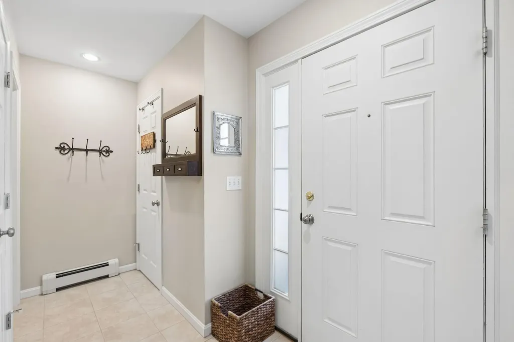 14 Larkspur Lane Brunswick ME 04011
