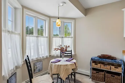 14 Larkspur Lane Brunswick ME 04011