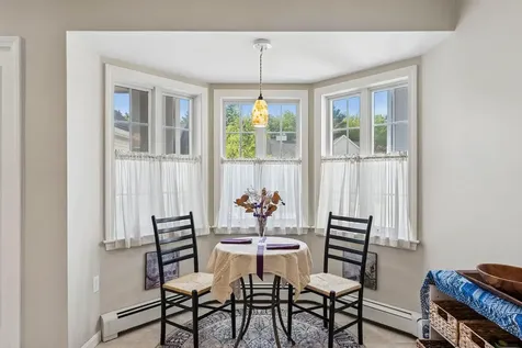 14 Larkspur Lane Brunswick ME 04011