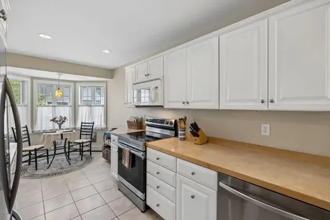 14 Larkspur Lane Brunswick ME 04011