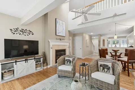 14 Larkspur Lane Brunswick ME 04011