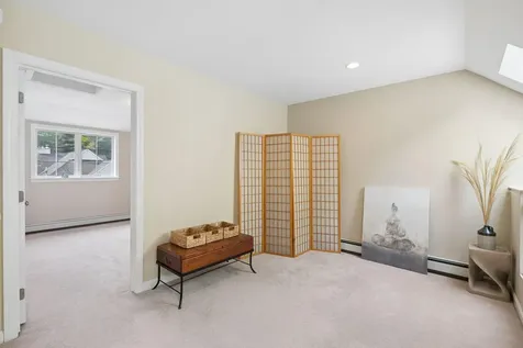 14 Larkspur Lane Brunswick ME 04011