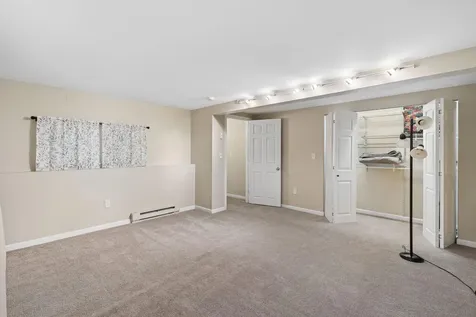 14 Larkspur Lane Brunswick ME 04011