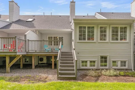 14 Larkspur Lane Brunswick ME 04011